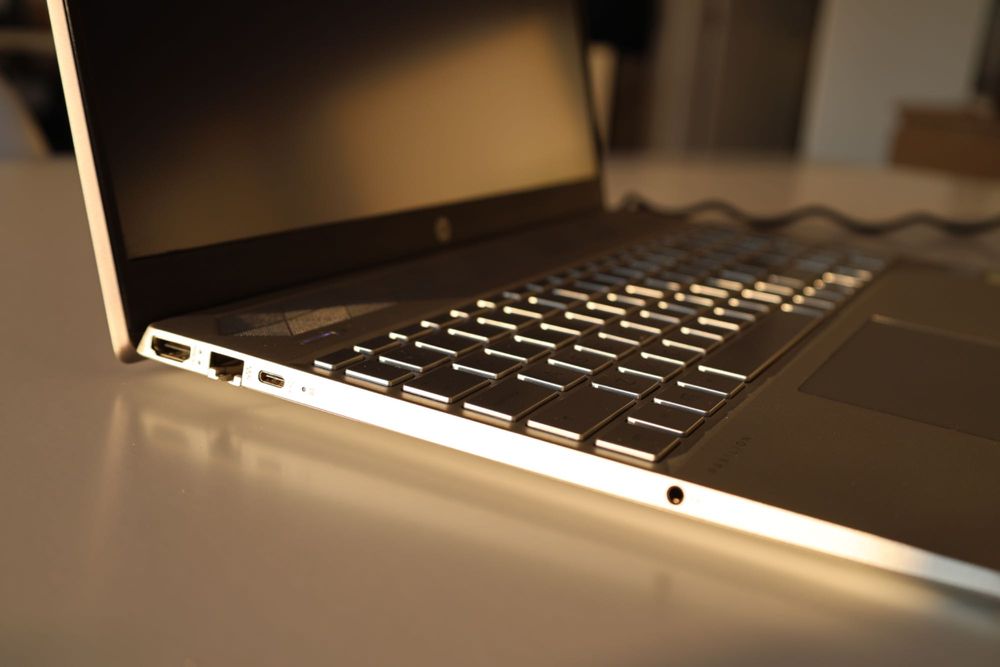 HP Pavilion 15" | Intel Core i5-8250U | 16GB RAM | SSD 256GB | NVIDIA GeForce MX130