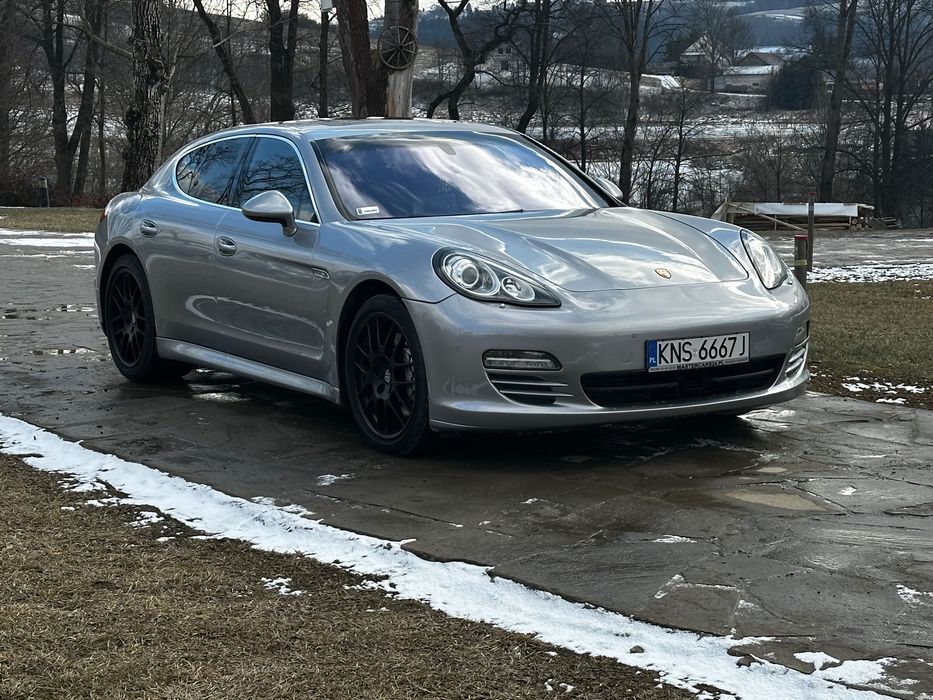 Porsche Panamera 4S