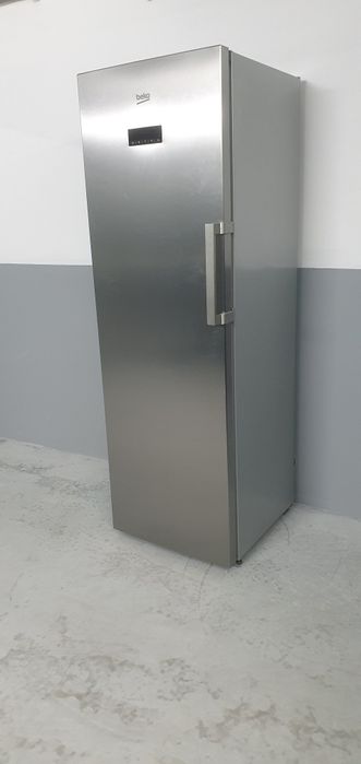 Frigorífico No frost aço inoxidável Beko  ( c/novo )