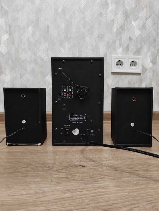 Муз центр сабвуфер + 2 АС ( Блютуз / USB / SD-TF-карта / AUX / тюнер)