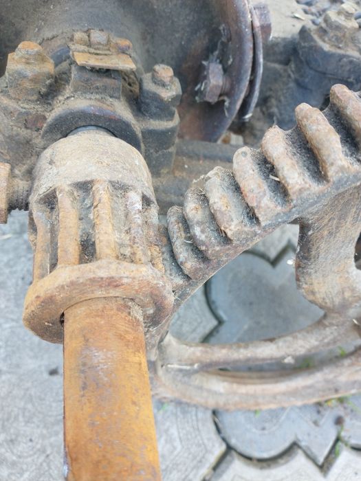 Січкарня. Колесо, механізм.