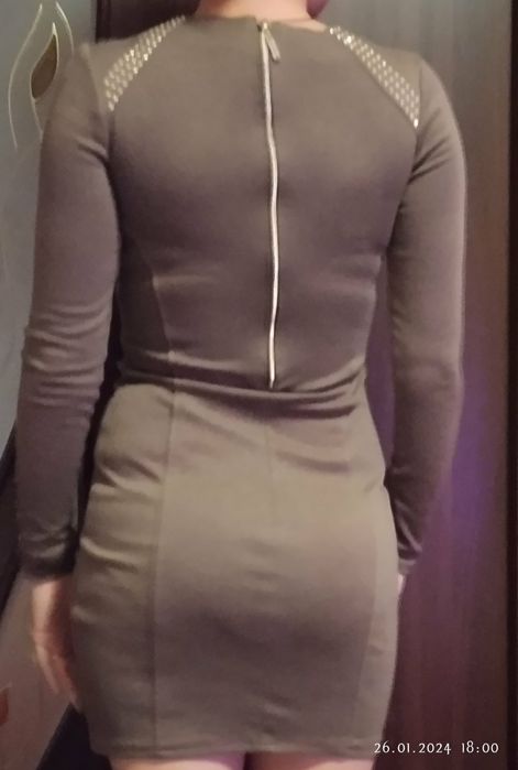 Сукні в гарному стані