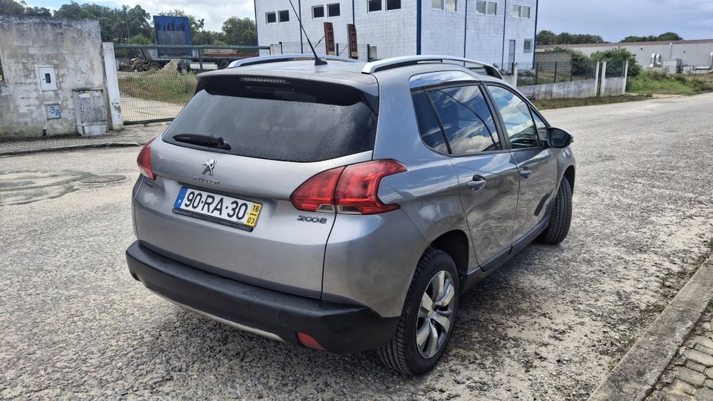 Peugeot 2008 1.2 puretech style