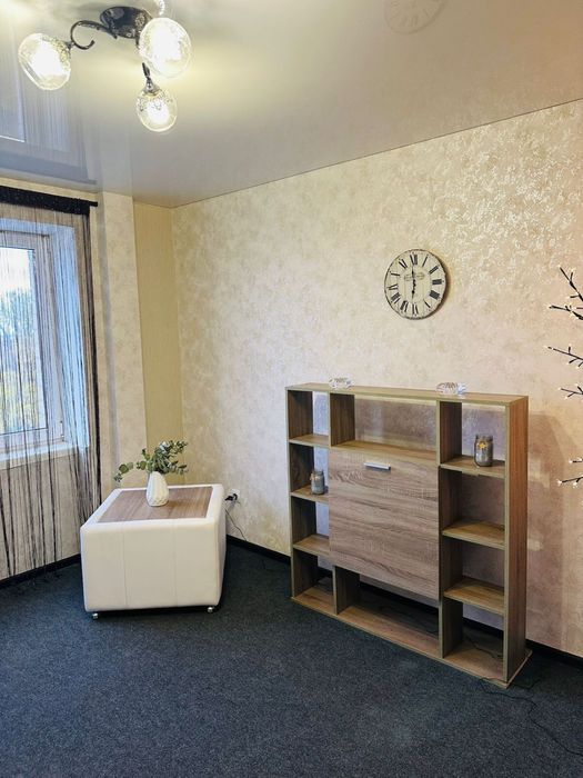 Квартира з ремонтом, меблями на Вул. Незалежності 5 ( попова)