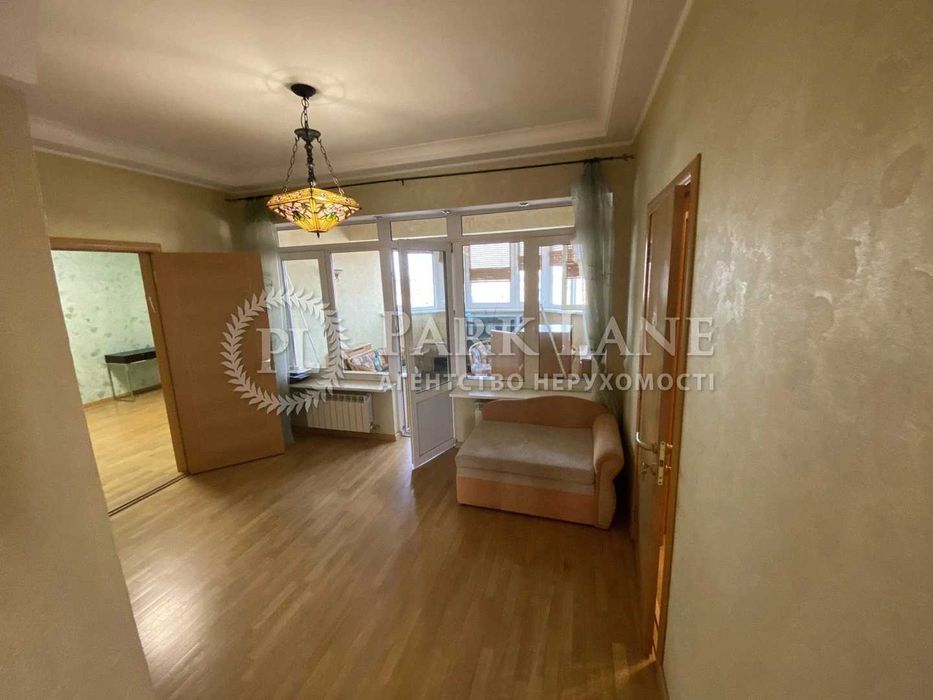 Продаж 5к. квартири на Подолі, вул. Введенська, 29/58