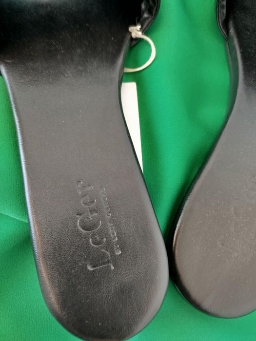 Eleganckie Klapki Czarne