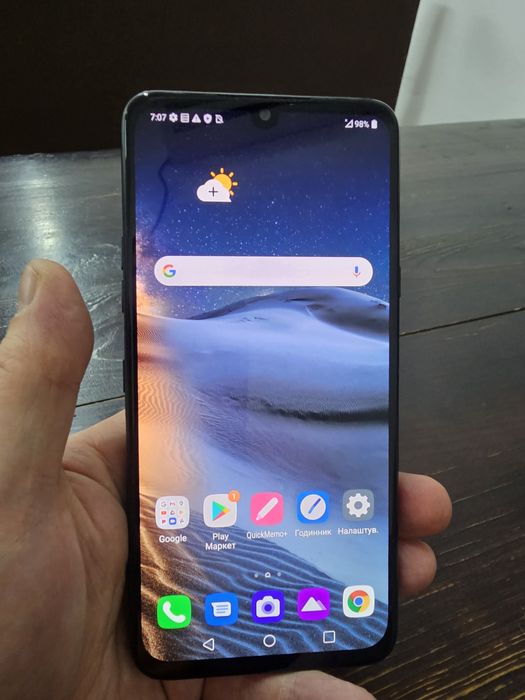 Продам LG G8x ThinQ 6/128 2 sim в хорошем состоянии.