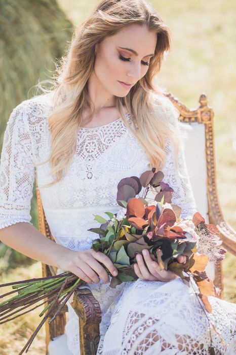 Suknia ślubna klasyczna na lato z koronki długa