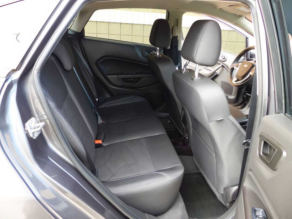 Ford Fiesta SE      2017