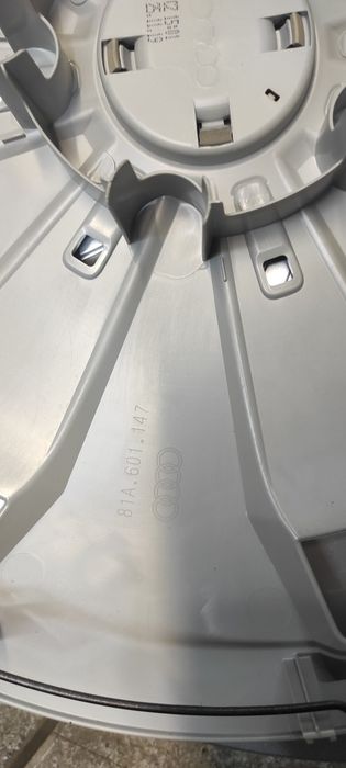 Kołpaki 16" dekle Audi OE Q2 A3 8V 81A.601.147 4 sztuki