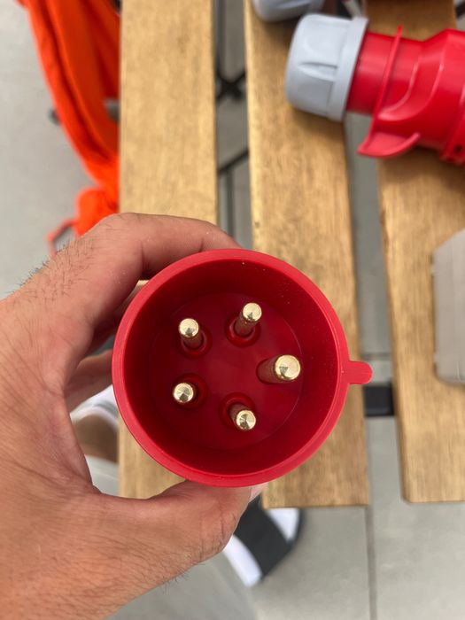 Material Elétrico Industrial CEE 32A PCE + Gewiss