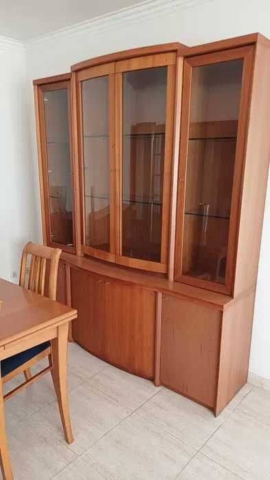 Mobília de Sala de Jantar Moderna e Elegante - Cerejeira