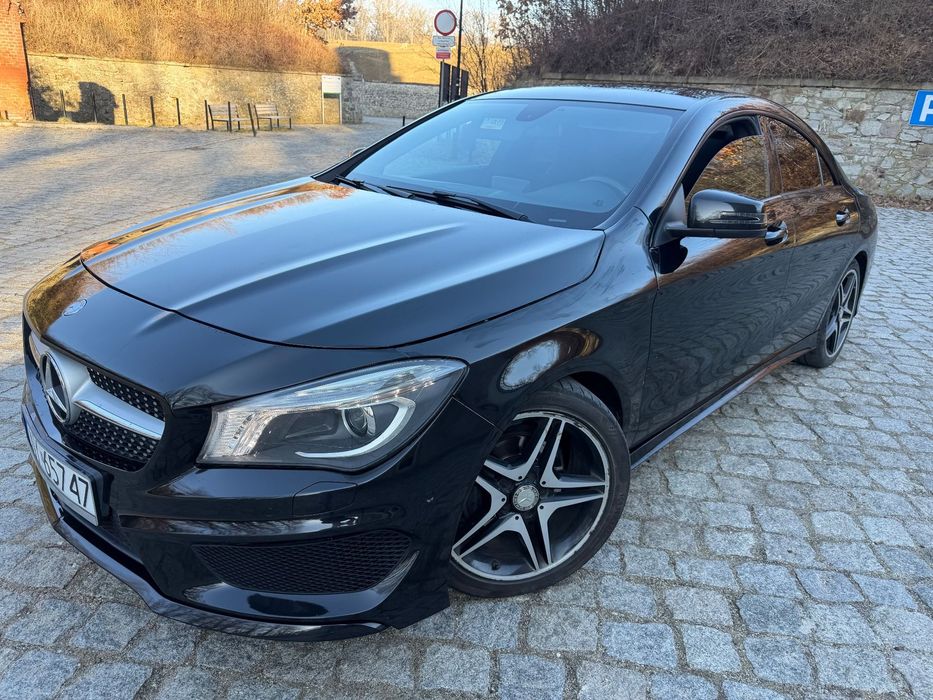 Mercedes-Benz CLA Alkantara / full led / panorama / automat