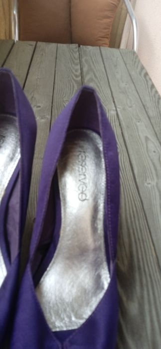 Damskie buty na obcasie Reserved