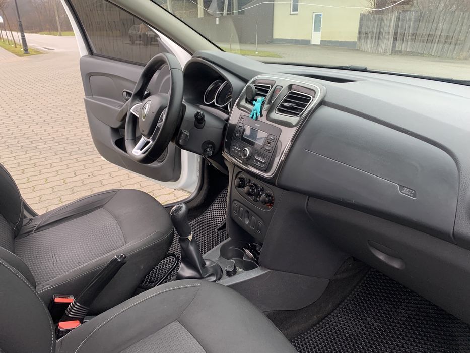 Renault logan 2019 рік 1.0 газ/бенз