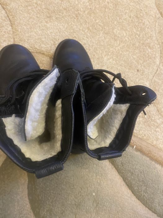 Продам зімові черевикі,(берци)