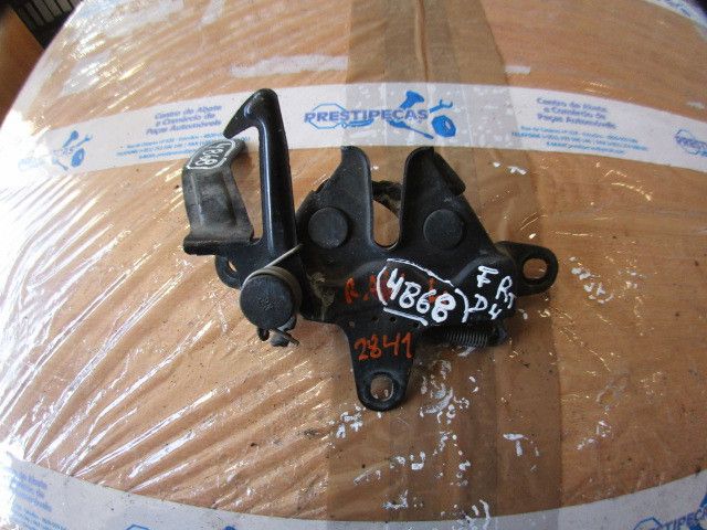 Fechadura / fecho capot TOYOTA RAV4 II (_A2_)
