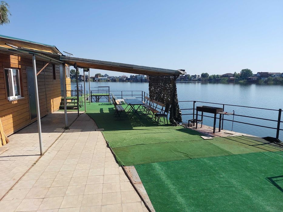 Будинок біля води