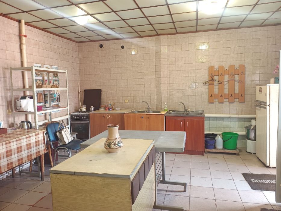 Здається приміщення на базарі (вул. Володимирська)