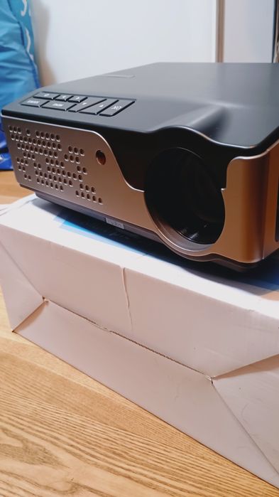 Rzutnik projektor Overmax Multipic 4.1