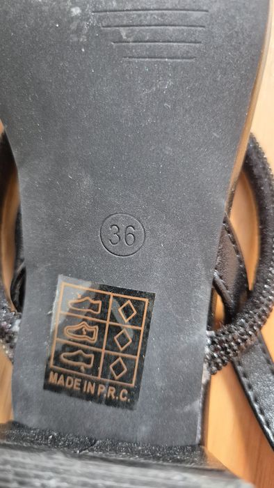 Sandália preta feminina