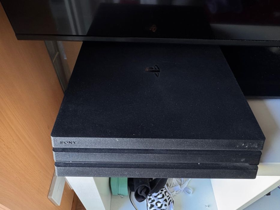 PlayStation 4 Pro 1 TB