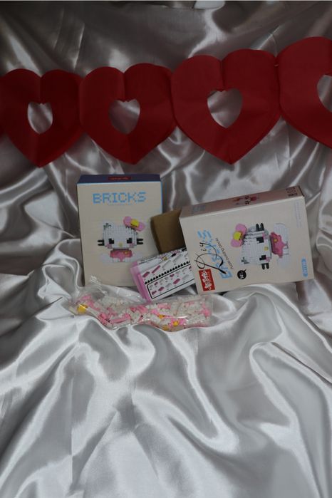 Міні-конструктор BRICKS — фігурка Hello Kitty