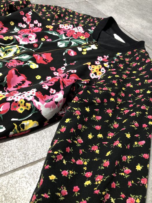 Bluza cienka kurtka w kwiaty