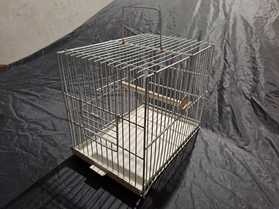 Gaiola metálica Transporte Pássaros (Dimensões: 24,5 x 17,5 x 17 cm)