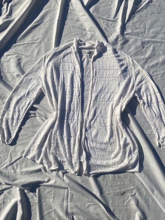 Biała narzutka M 38 H&M coquette