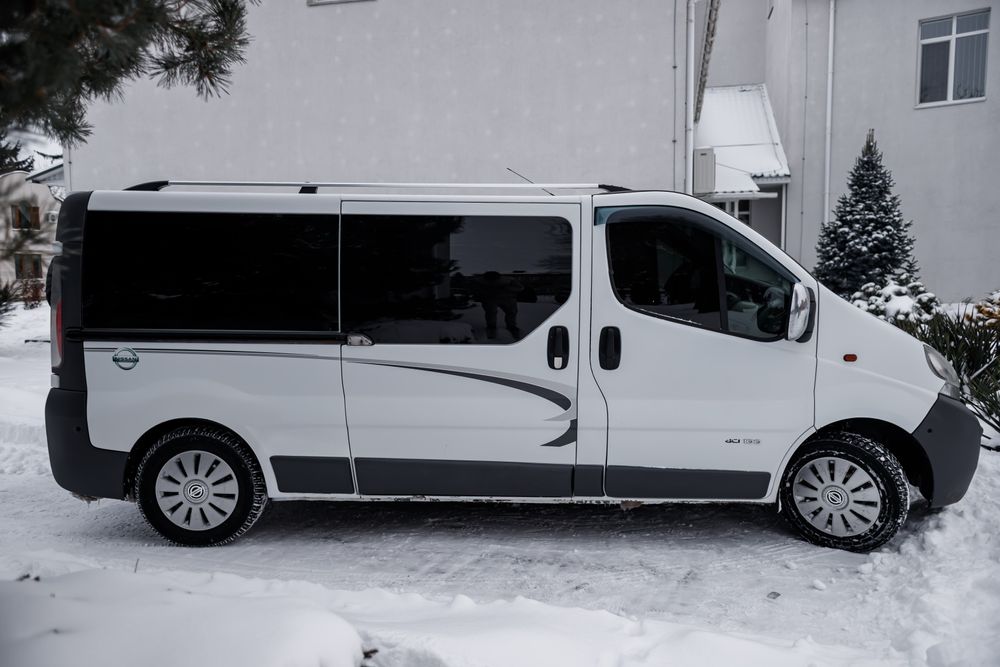 Продам Opel Vivaro Long 1.9 Пасажир