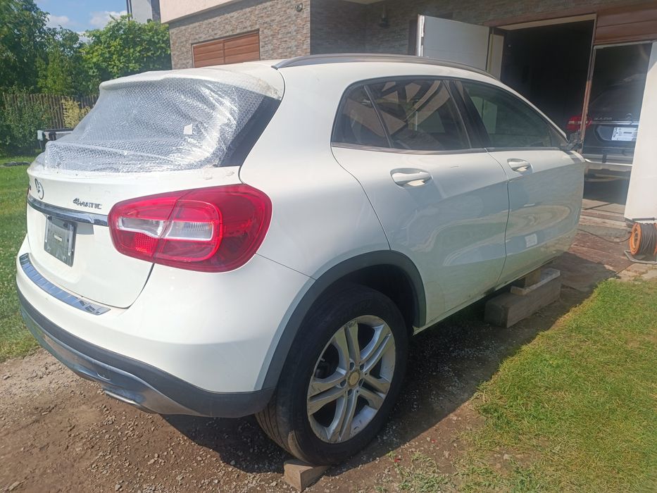Запчастини  Mercedes gla 250