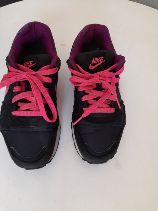 Buty nike czarne rozmiar 36,5