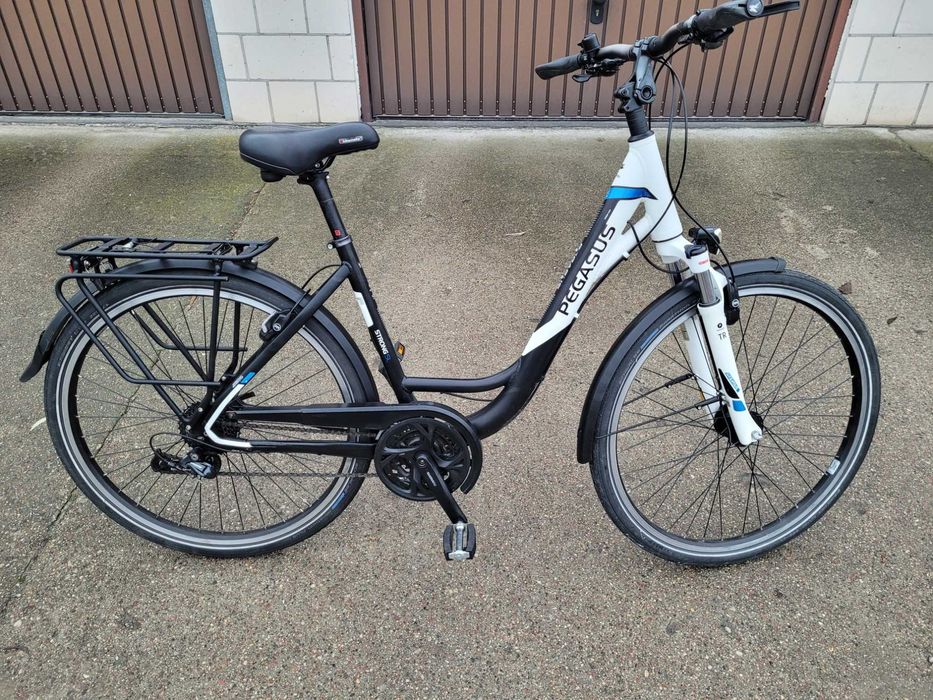 Rower Pegasus Strong SL Black-White  Nexus  Suntour  rozm. 50  IDEALNY