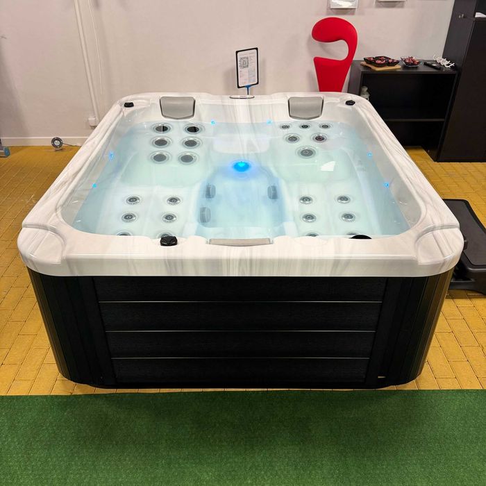 Wanna jacuzzi Viskan STJARNO – Luksusowy hydromasaż dla 6 osób 36 dysz