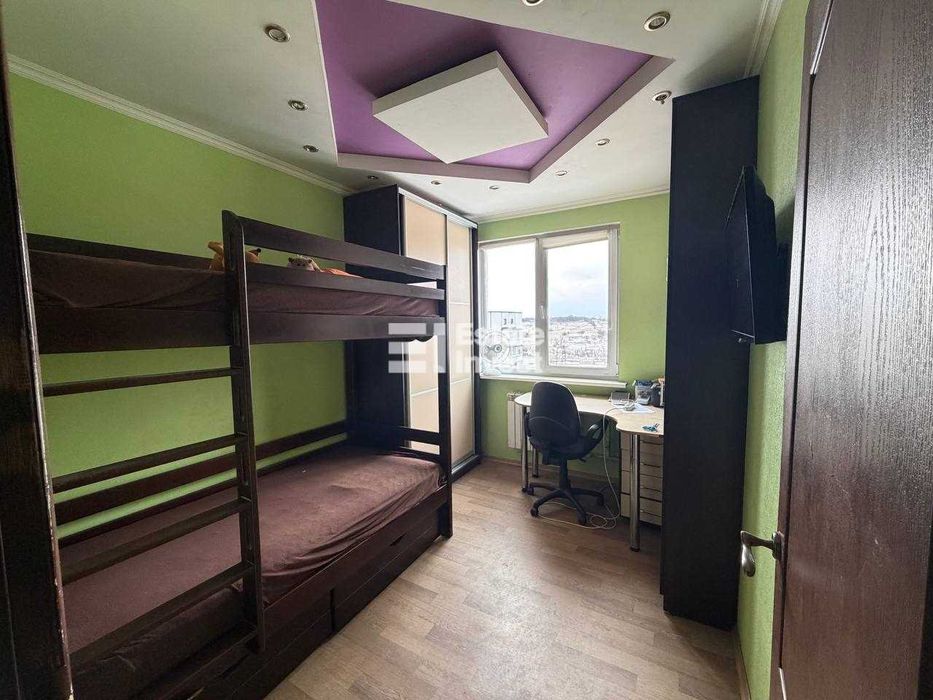 Продам 2 кімн. квартиру на вул. Валентинівська, 60