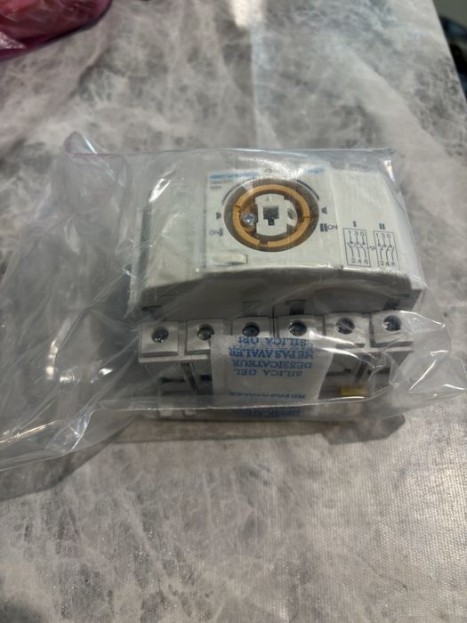 Модульный автомат / перемикач навантаження HIM 308-80A Hager (новий)