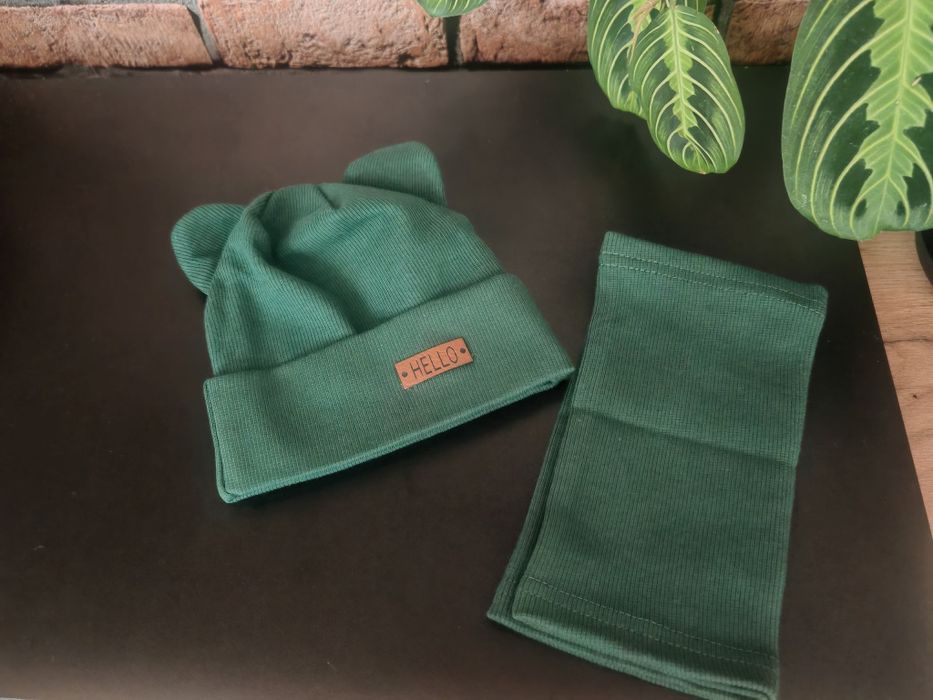 Uroczy komplet dla dziecka BEAR  czapeczka + komin | butelkowa zieleń