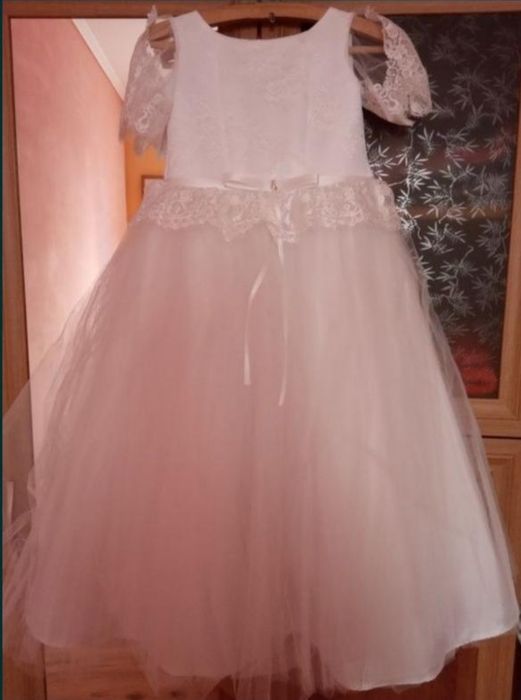 Сукня (плаття) для першого причастя