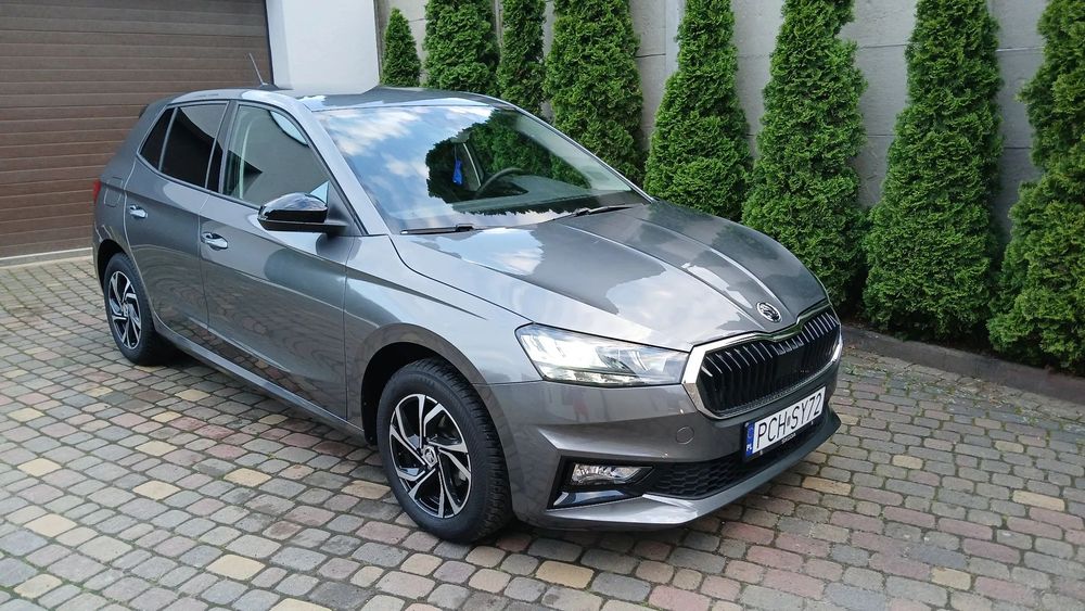Skoda Fabia Śliczna skoda fabia z bardzo małym przebiegiem