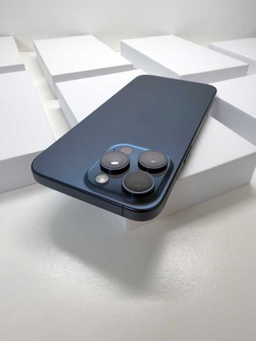 Apple iPhone 15 Pro Max・256GB・Titânio azul (Fatura e Garantia)