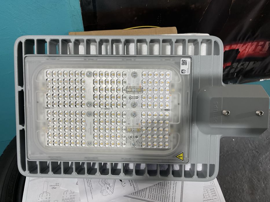 Светильник philips BRP 392 led 212/150w вуличне освітлення