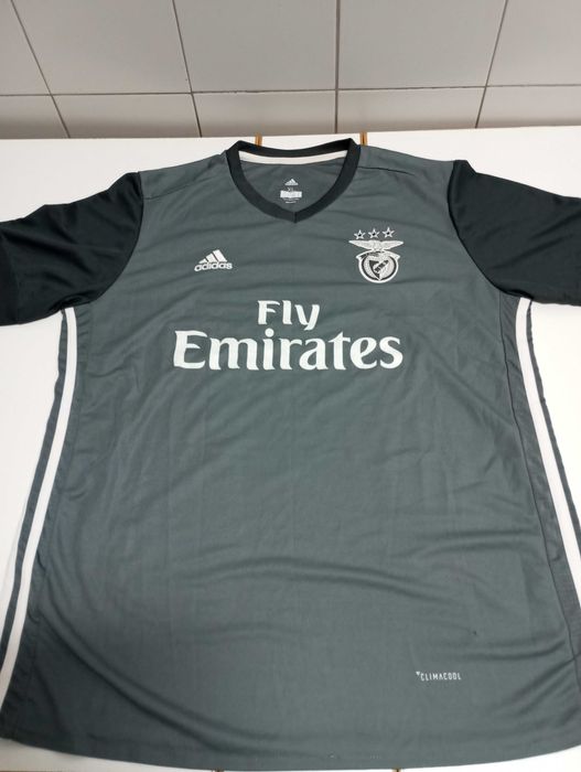 Camisola Benfica XL
( Nunca usada )
