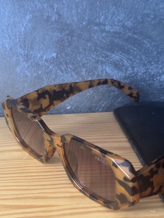Okulary przeciwsloneczne Prada 17WS Panterkowe
