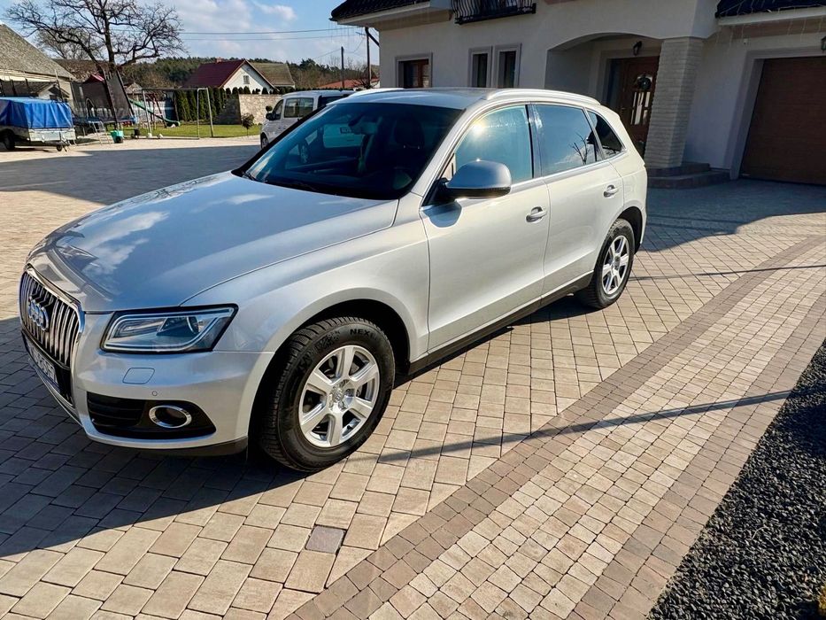 Samochód Audi Q5
