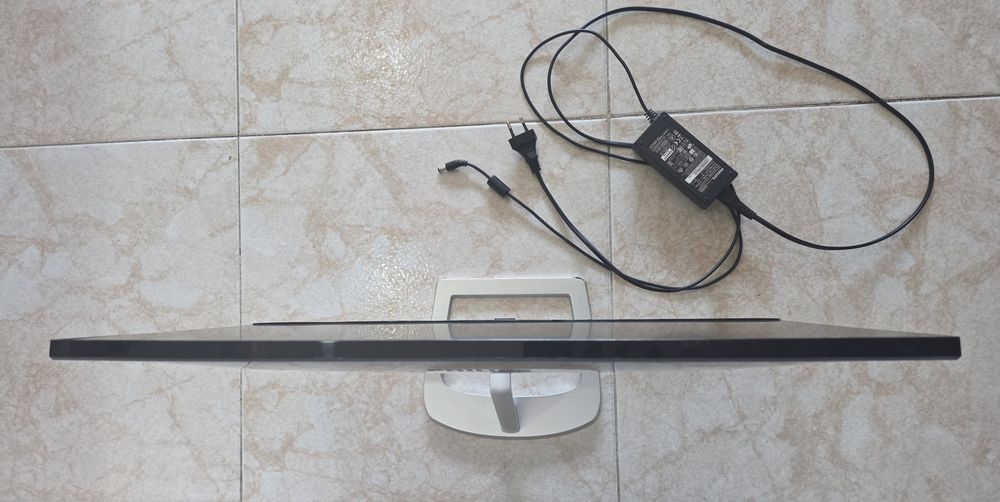 Monitor Philips 246E - Excelente estado (HDMI / DVI / VGA)