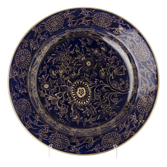 Dois pratos antigos em faiança portuguesa