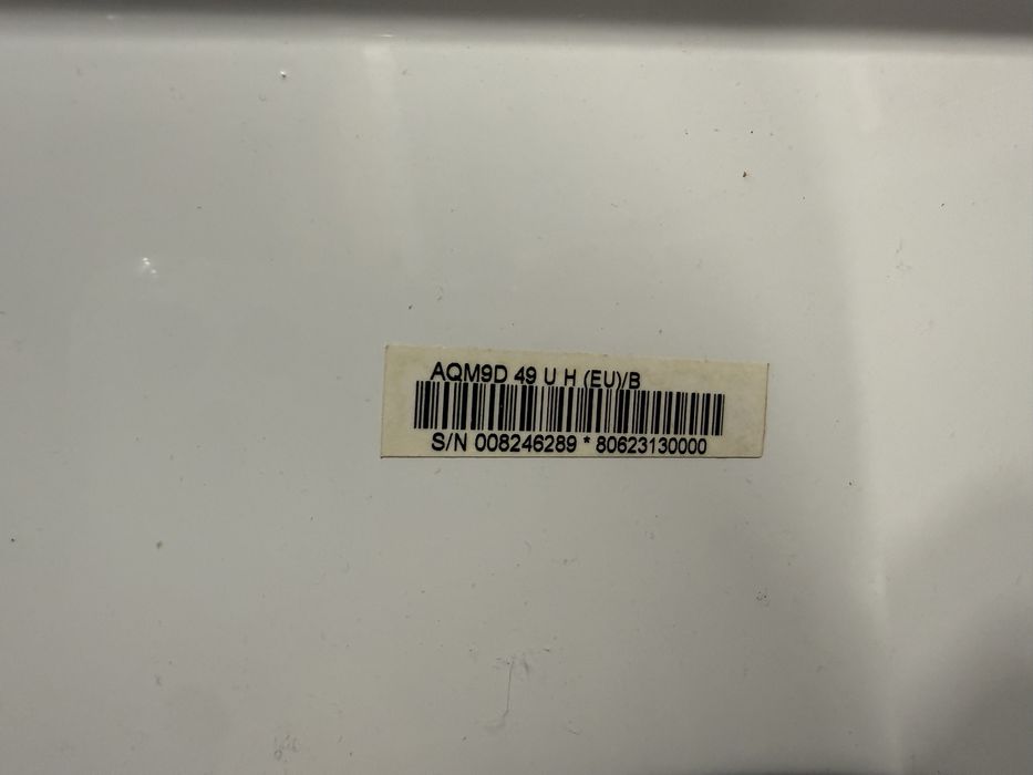 Пральна сушильна машина Hotpoint Ariston Aqualtis 9/6 кг