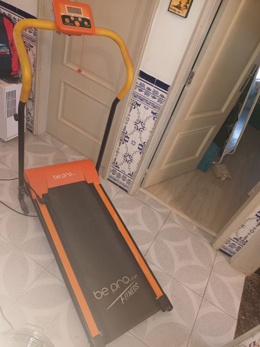 Vendo passadeira eletrica com avaria