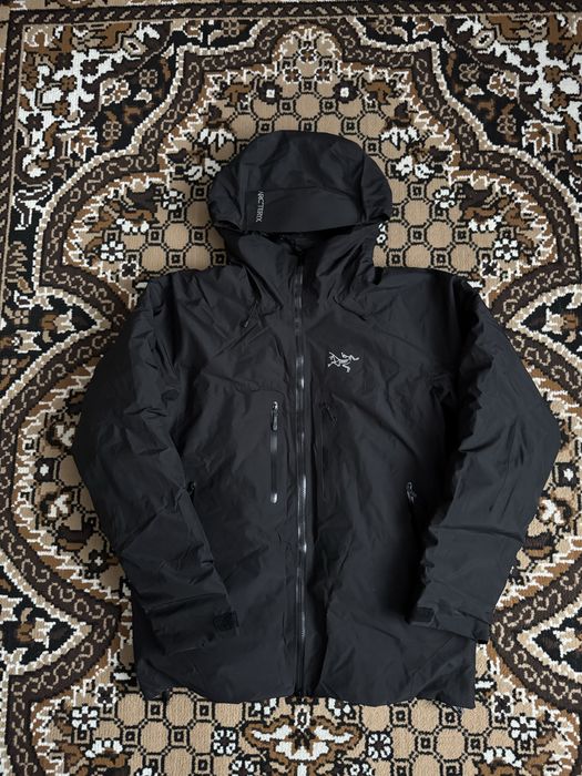 Куртка arcteryx beta down insulated